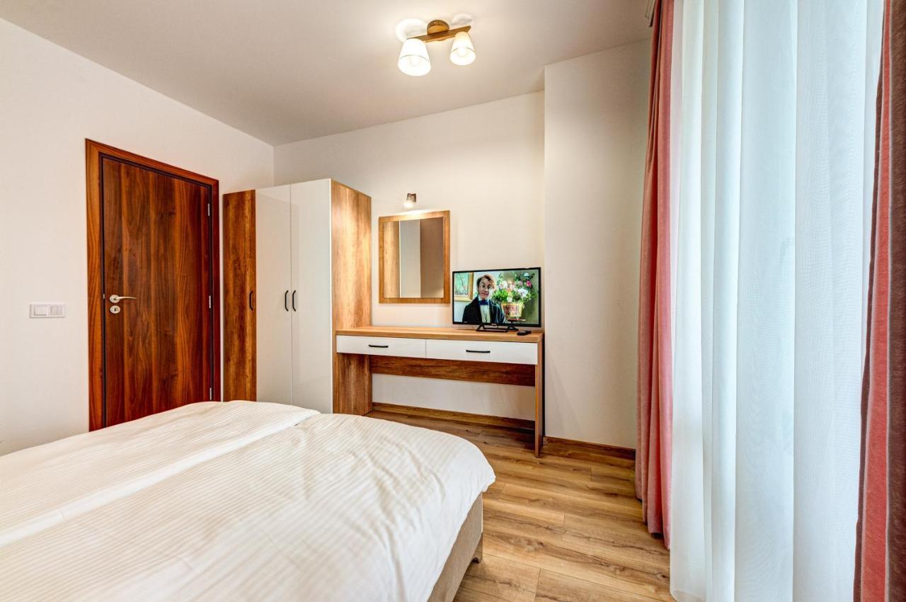 Secret Lake 533 At Oak Residence Smolyan Exterior foto